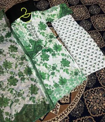 Green Floral Arabic Lawn 3-Piece Girl Suit thumbnail 2