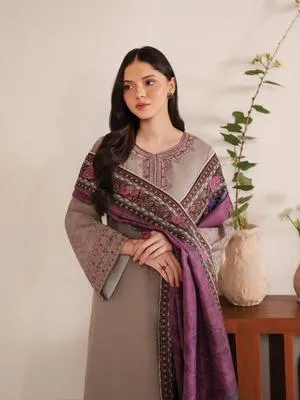 Beige Lawn 3-Piece Suit with Purple Digital Print Dupatta thumbnail 2