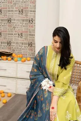 Green Embroidered 3-Piece Lawn Suit for Eid & Weddings thumbnail 2