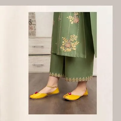 Green Lawn 3-Piece Unstitched Suit for Women thumbnail 2