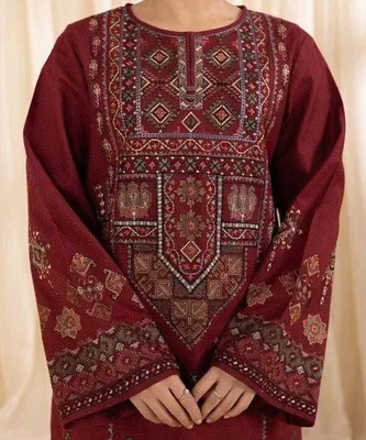Maroon Embroidered Lawn 3Pcs Set with Dupatta thumbnail 2