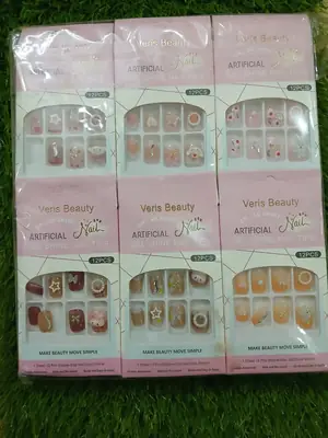 Smooth and Even Coverage Fake Nails thumbnail 2