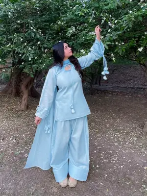 3 Pcs Women's Stitched Cotton Lawn Plain Suit thumbnail 5