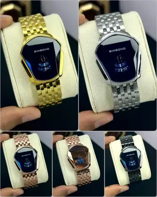Women's Chic Everyday Design That Upgrades Any Outfit Watch 1 thumbnail 4