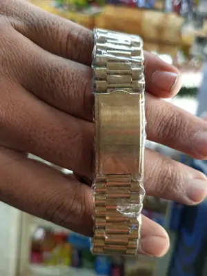 New stylish Rado watch golden colour thumbnail 3