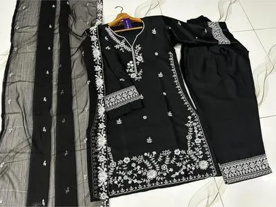 Black Embroidered Farshi Shalwar Set 3Pcs Neck Sleeve Daman Thread thumbnail 4