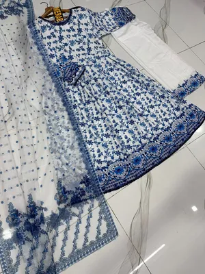 3 Pcs Women's Stitched Arabic Lawn Printed Maxi Suit thumbnail 2