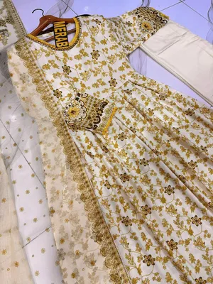 3 Pcs Women's Stitched Arabic Lawn Printed Maxi Suit thumbnail 2