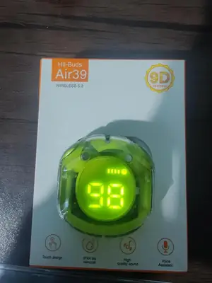 Wireless Earbuds with Digital Battery Display Black thumbnail 4