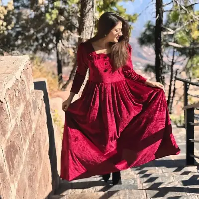 1 Pc Women's Stitched Velvet Plain Maxi