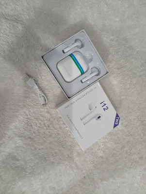White Earbuds thumbnail 3