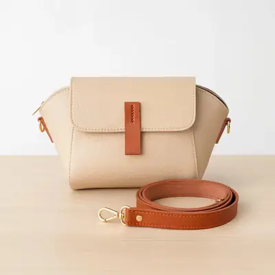 Girl's Faux Leather Textured Envelope Clutch thumbnail 3