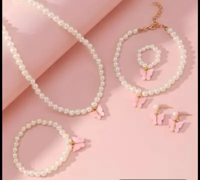 Butterfly Design Acrylic Plated Pearl Necklace Set thumbnail 3