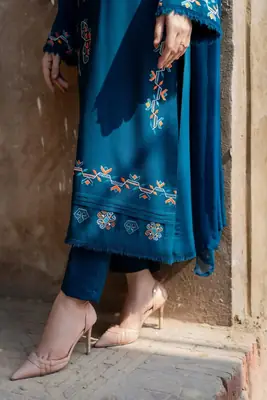 Exquisite Linen Embroidered Suit Set - 3 Pcs  thumbnail 4