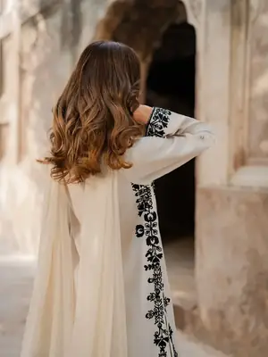 Stunning 3 Pcs Women's Stitched Embroidered Suit thumbnail 7