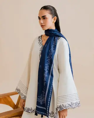 Stunning Embroidered 3 Pcs Linen Suit for Women thumbnail 3