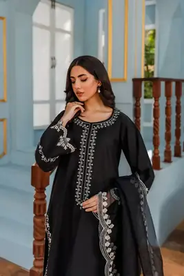 Embroidered Black Suit 3 Pcs Elegant Women's Stitched Attire thumbnail 2
