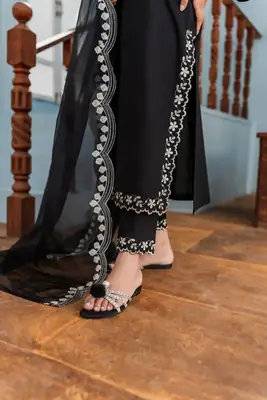 Embroidered Black Suit 3 Pcs Elegant Women's Stitched Attire thumbnail 3