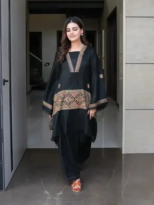 Chic Black Embroidered Shirt and Trouser Set - 2 Pcs