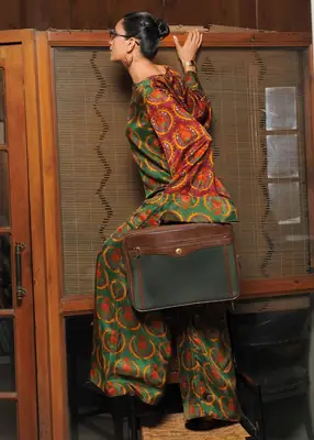 Stylish Women's Printed 2 Pcs Shirt And Trouser Set  thumbnail 3