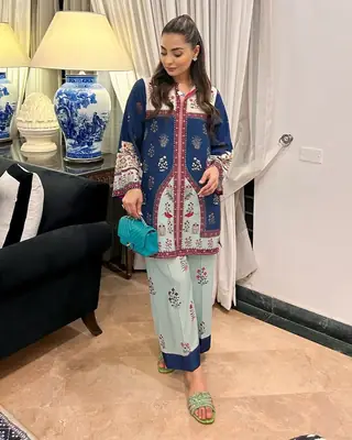 Stylish Women's Stitched Printed Outfit - 2 Pcs Set thumbnail 4