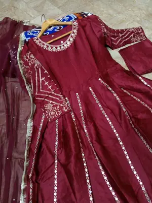 Women's Heavy Embroidered Silk Maxi 3 Piece Suit with Mirror Work, Pearl Lace Chiffon Dupatta & Trouser – Pakistani Party Wear Dress thumbnail 2