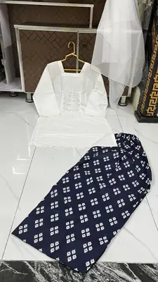 3 Pcs Women's Stitched Cotton Lawn Printed Suit with Fitingable back Straps thumbnail 2