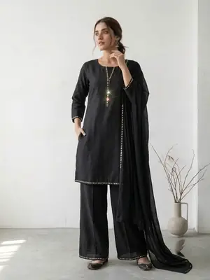 3 Pcs Women's Stitched Lawn Plain Suit with Mirror Lace work thumbnail 2