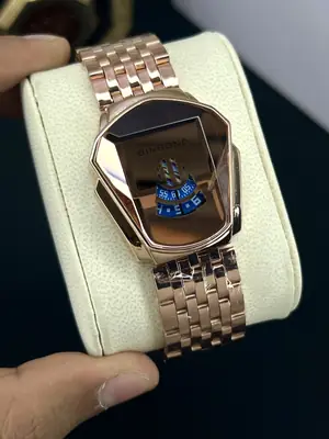 Women's Chic Everyday Design That Upgrades Any Outfit Watch 1 thumbnail 3