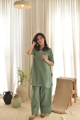 3 Pcs Women's Stitched Cotton Lawn Embroidered Suit thumbnail 7