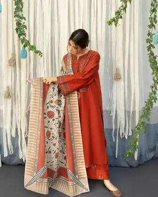 3 Pcs Women's Stitched Cotton Lawn Embroidered Suit thumbnail 7