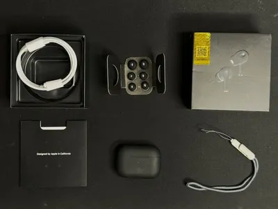 Black Earbuds Pro 2 Wireless Earbuds thumbnail 3