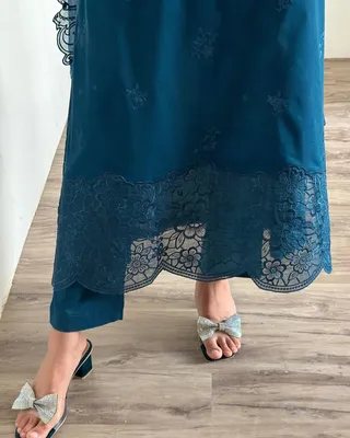 Mystic Glaze - 3 Piece Embroidered Lawn Cotton Suit thumbnail 4