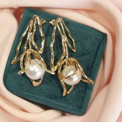 Best Friend Design Gold Plated Artificial Stones Earrings thumbnail 4