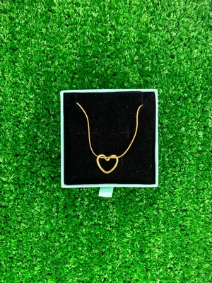 Multi Layered Gold Plated Artificial Stones Pendant thumbnail 5