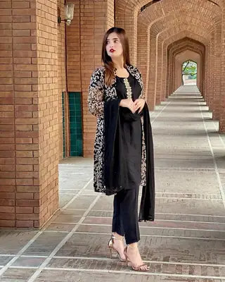 4 Pcs Women's Stitched Shamoz Silk Embroidered Suit