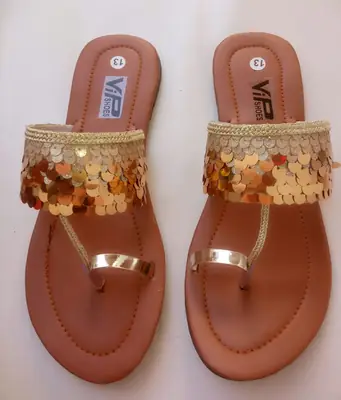 Women's Synthetic Leather Fancy Kolhapuri Chappal thumbnail 2