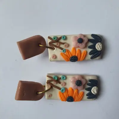 Stylish 2 Layered Dangling Earrings with Resin Plating - 2 Pcs in Green