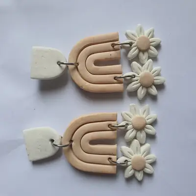 Stylish 2 Layered Dangling Earrings with Resin Plating - 2 Pcs in Green