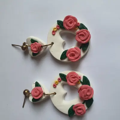 Stylish 2 Layered Dangling Earrings with Resin Plating - 2 Pcs in Green