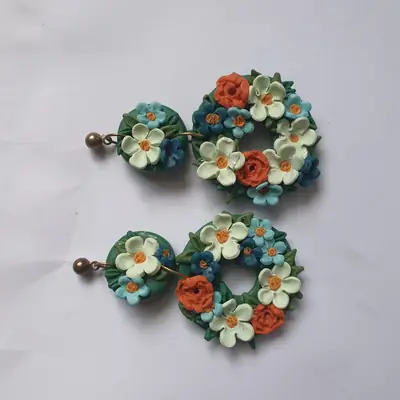 Stylish 2 Layered Dangling Earrings with Resin Plating - 2 Pcs in Green