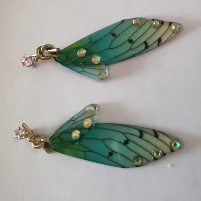 Butterfly Design Resin Plating Crystal Dangling Earrings thumbnail 3