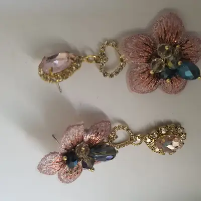 Fancy Gold Plated Rhinestone Dangling Earrings thumbnail 4