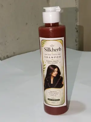 Revitalizing Anti-Dandruff Hair Shampoo - 200ml Pack thumbnail 2