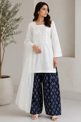 3 Pcs Women's Stitched Cotton Lawn Printed Suit