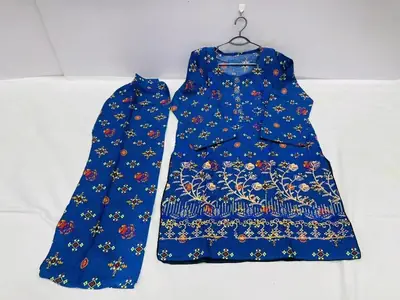 2 Pcs Women's Stitched Lawn Block Printed Shirt And Trouser lase thumbnail 4