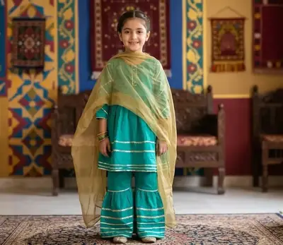 3 Pcs Girl's Arabic Lawn Embroidered Kurta And Shalwar Suit