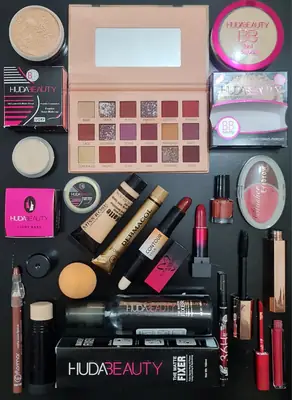 16 in 1 Makeup Deal 17