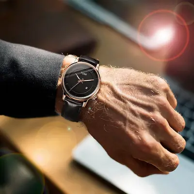 Men's Modern Stylish Look Watch thumbnail 4