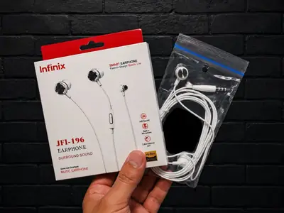 Clear Voice Wired Earphones White thumbnail 5
